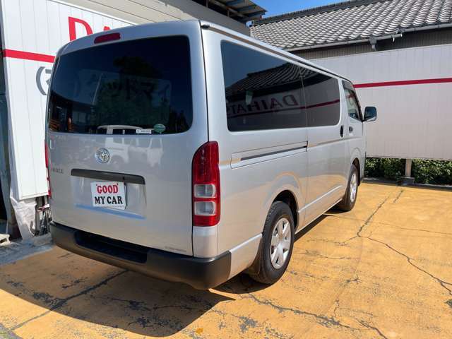 無料の代車・営業ナンバー（黒ナンバー）・レンタカーもございます。整備や車検の時もご安心ください。