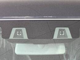 【スズキ　セーフティサポート】走行中に前方の車両等を認識し、衝突しそうな時は警報とブレーキで衝突回避と被害軽減をアシスト。より安全にドライブをお楽しみいただけます。