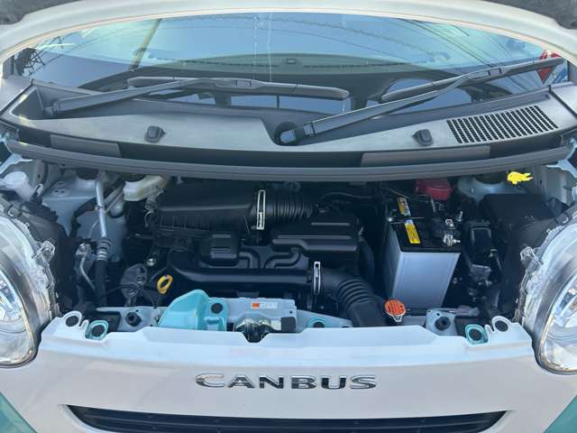 エンジンルームもキレイです。外観写真は以上になります。