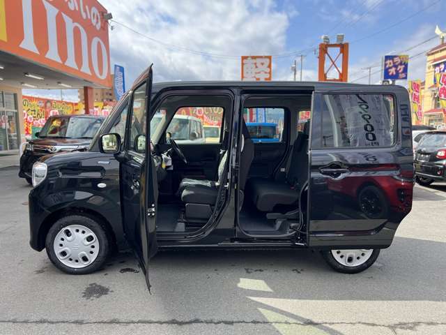 ふぃのの在庫を見ていただきありがとうございます。総在庫700台以上　届出済未使用車専門店でございます。ぜひ一度　0120‐153‐440までお問合せください