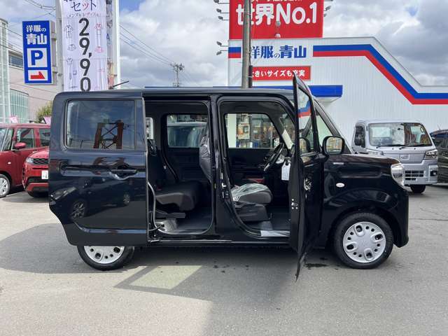 ふぃのの在庫を見ていただきありがとうございます。総在庫700台以上　届出済未使用車専門店でございます。ぜひ一度　0120‐153‐440までお問合せください