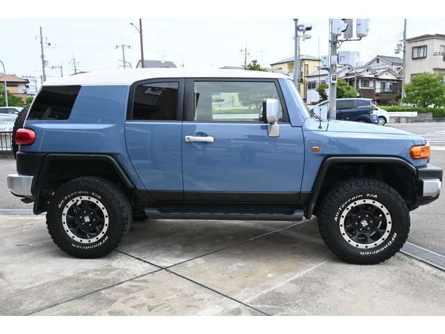 アウトドアにも街乗りにもファミリーにもお勧めのお車！