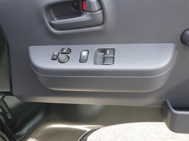 運転席のドアにはパワーウインドウがあります。お手元操作で便利です。