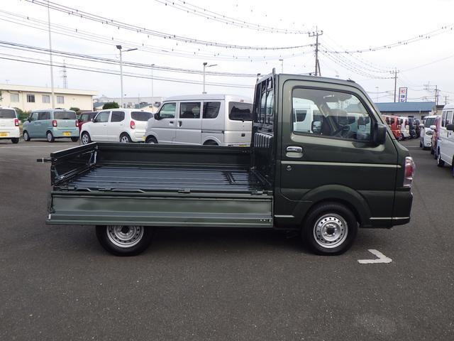 荷台長　1.940mm/荷台幅　1.410mmになります。沢山の荷物を積めます。荷台床面地上高650mmで積み降ろしもラクです。