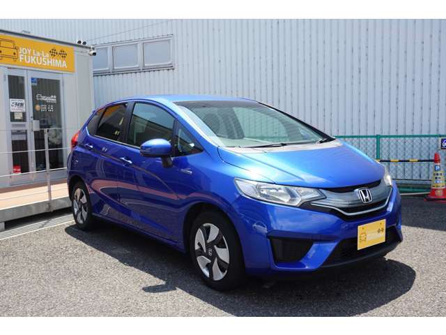 こだわりの修復歴なし車メインの厳選仕入れ・内装クリーニングに関しても力を入れております。禁煙車率常時9割以上達成しております。