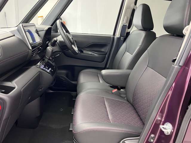 【車内ルームクリーニング済】専門スタッフにより車内はきれいにルームクリーニングを行っております。
