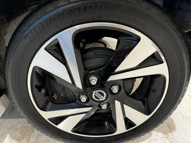 タイヤメーカーや状態ご確認いただけます。