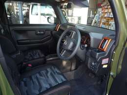 ★もはや定番人気の【スマートキー！】★ポケットやバックに入れたまま、エンジン始動等が可能で雨の日や特に女性の方はバックからカギを取り出す手間が省けて便利ですよ★