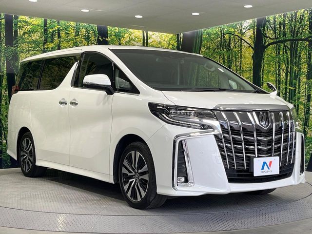 高透明度のガラス皮膜で撥水はもちろん、上質なツヤ・光沢を実現。紫外線や酸性雨から大切な愛車を保護し、色あせ・劣化を防止。「弾スプラッシュコート」、「弾プリミッサコート」からお選びいただけます。