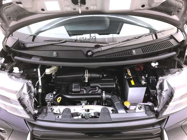定期点検や車検、日常のメンテナンスも、どうぞ当社の整備工場にお任せください。