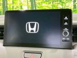 【9インチ　ホンダコネクトディスプレイ】視認性の高い大画面ディスプレイでナビの使用や、お持ちのスマートフォンと連携したbluetoothでの音楽再生が可能です♪