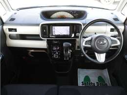 すっきりとしたムーヴキャンパスらしいデザインのダッシュ回り！フロントビューの視認性もよく運転しやすいと思います★