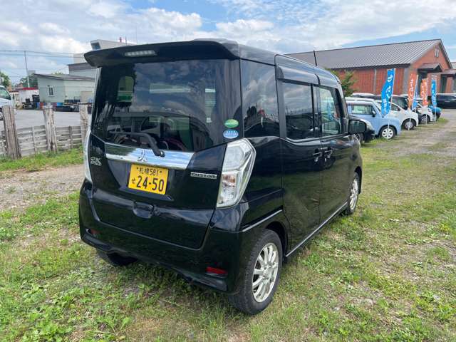 当店では、安全・快適なカーライフをお楽しみいただくための法定点検・オイル交換・バッテリー点検他メンテナンスパックを実施して納車いたします！