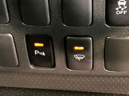 【クリアランスソナー】バンパーに付いたセンサーが障害物を検知！一定の距離に近づくとアラートで教えてくれます♪狭い駐車スペースや車庫入れ時も安心ですね☆