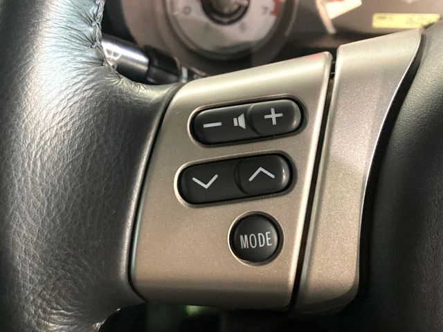 【ステアリングスイッチ】運転中、前方から目線をそらすことなく、オーディオ等の操作が可能な便利機能！安心＆快適なドライブを演出してくれます♪
