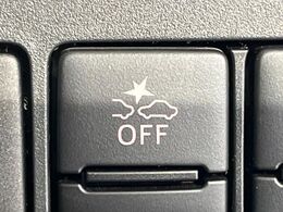 【スマートアシスト】走行中に前方の車両等を認識し、衝突しそうな時は警報とブレーキで衝突回避と被害軽減をアシスト。より安全にドライブをお楽しみいただけます。