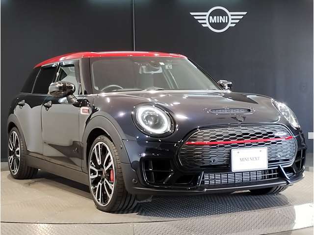 気密性の高いMINIは外観のかわいらしさとは裏腹に、外の雑音を遮り、高級感のある快適なドライブをお楽しみいただけます