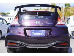 お客様に安心してご購入いただくために当店の【全車両は法定点検整備付き】で販売致しております。ですので、総額金額にさらに法定整備費用がプラスされるということは一切ございませんので安心してご購入できます。