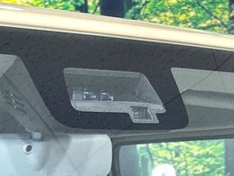 【スズキ　セーフティサポート】走行中に前方の車両等を認識し、衝突しそうな時は警報とブレーキで衝突回避と被害軽減をアシスト。より安全にドライブをお楽しみいただけます。