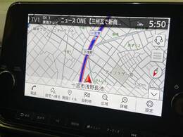 【メーカー純正9型ナビ】インテリアに溶け込むスタイリッシュな「専用設計」メーカーナビを装備♪視認性や操作性など基本性能にも優れ、より上質なカーライフをお楽しみいただけます。