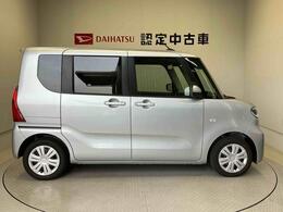 車両右側面からの写真になります。車をご覧になりたい時はお気軽に最寄りの店舗へご相談下さい。