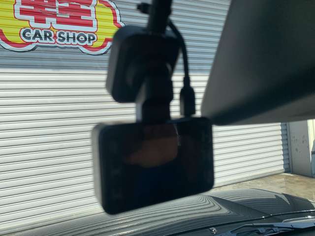 当店は定休日が水曜日となっております。営業時間は10時から18時までとなります。お問い合わせは【フリーダイヤル0078-6002-660615】をご利用下さいませ。