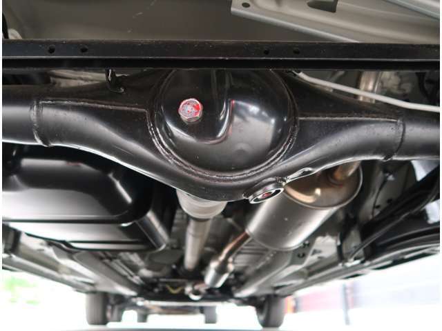 下回り・足回りはご納車前にメカニックにより点検整備致します