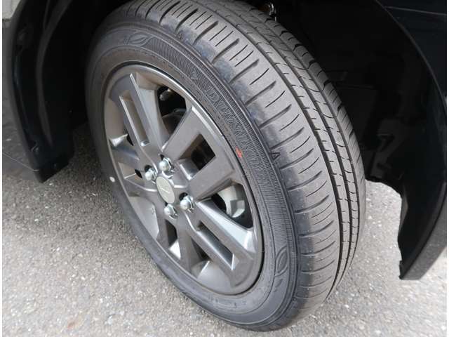 純正アルミホイール　サイズは165/55R15