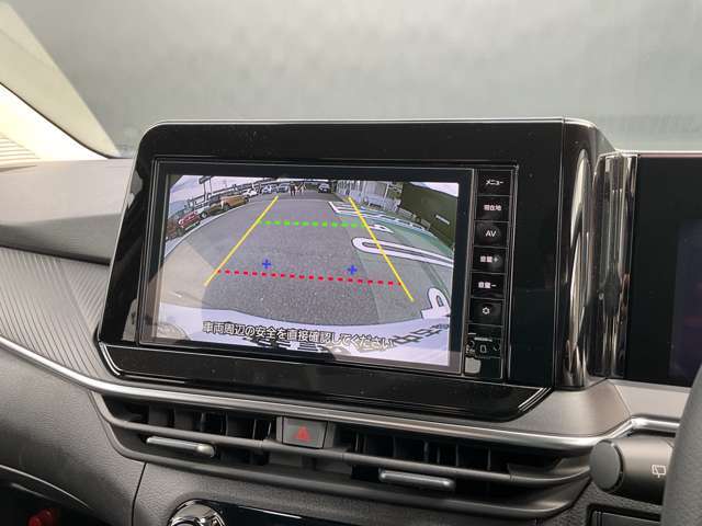 駐車時に嬉しいバックカメラ装着車です♪