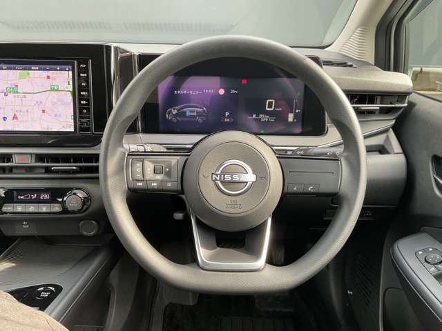 ちょうどいい大きさのハンドルです♪スイスイ運転できますよ♪