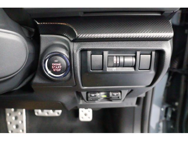 プッシュスタート イルミネーションコントロールダイヤル ETCが配置されてます