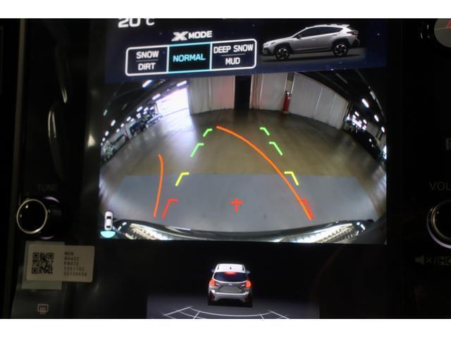 バックカメラは、ガイドラインとステアリングが連動して動くので、車庫入れも簡単です