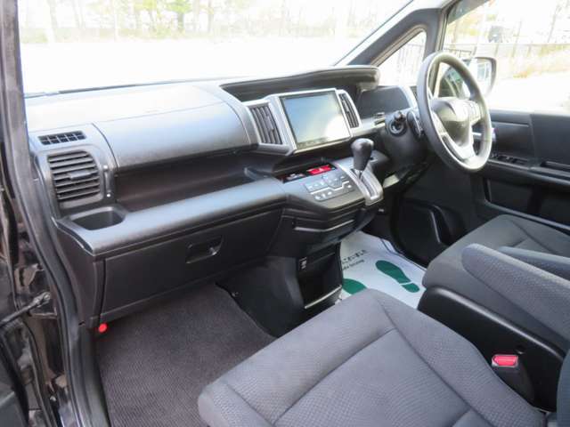 禁煙車で嫌な臭いや汚れもございません。