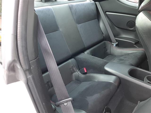 ■　後席　■　後席TVモニター（フリップダウンモニター、リアエンターテイメントシステム）！！の販売取付も行っております。