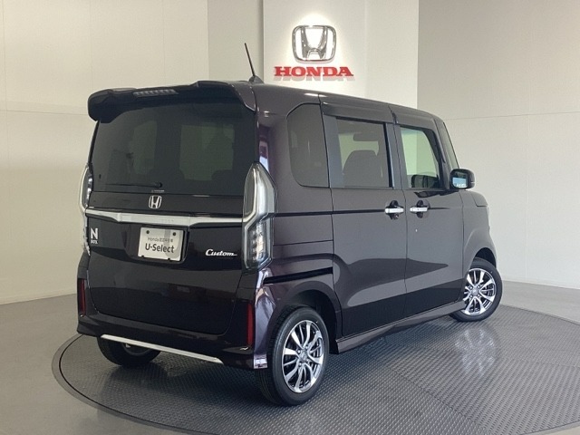 【Honda認定中古車 U-Select】　は3つの安心をお約束します。　1　Hondaのプロが整備した安心。 2　第三者機関がチェックした安心。　3　購入後もHondaが保証する安心。