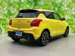 全国に店舗を展開しているのでどこでもお取り寄せが可能です！この車が気になるけど遠方だから・・・と諦める必要はありません！※別途陸送費が必要です。