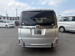 ☆ミニバン、セダン、コンパクトカー、軽自動車etc　展示台数常時100台以上だからきっと見つかるお気に入りの1台！皆様のご来店・お問合せ当店スタッフ一同、心よりお待ちいたしております☆