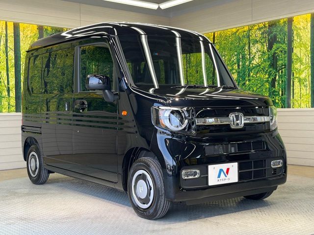大好評のボディコーティング「弾スプラッシュコート」もご納車までに施工可能。通常のガラスコートと異なる、耐久年数6年の無機質ガラスコーティングが、ボディをキレイな状態に保ってくれます。