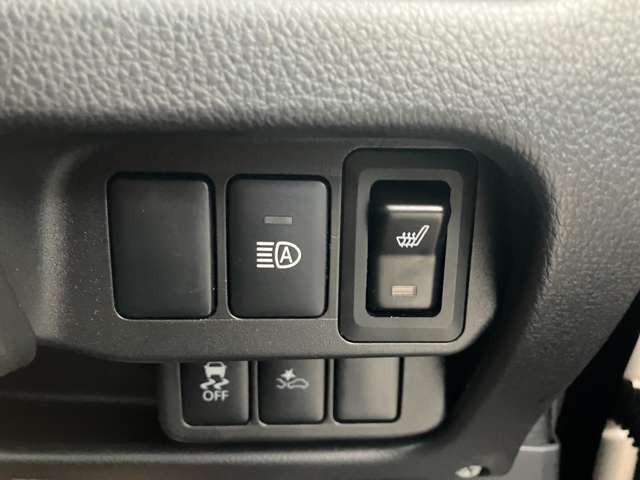 【運転席操作部】運転に役立つ機能ばかり！快適なドライブにしてくれること間違いなし！！