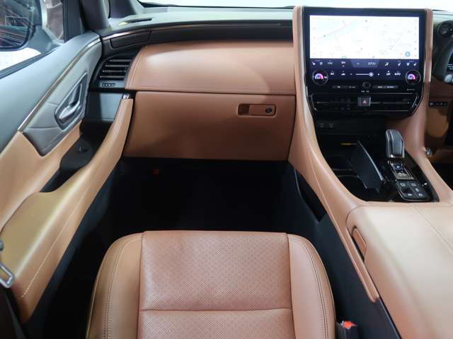 『法令12か月点検または24か月点検全車実施しております。指定工場、認証工場基準の交換対象バッテリー・ブレーキパット・オイル類・ACフィルター・ベルト・バルブ・タイヤ等。』安心整備です