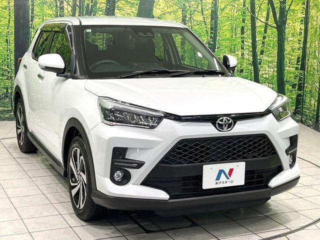 大好評のボディコーティング「弾スプラッシュコート」もご納車までに施工可能。通常のガラスコートと異なる、耐久年数6年の無機質ガラスコーティングが、ボディをキレイな状態に保ってくれます。