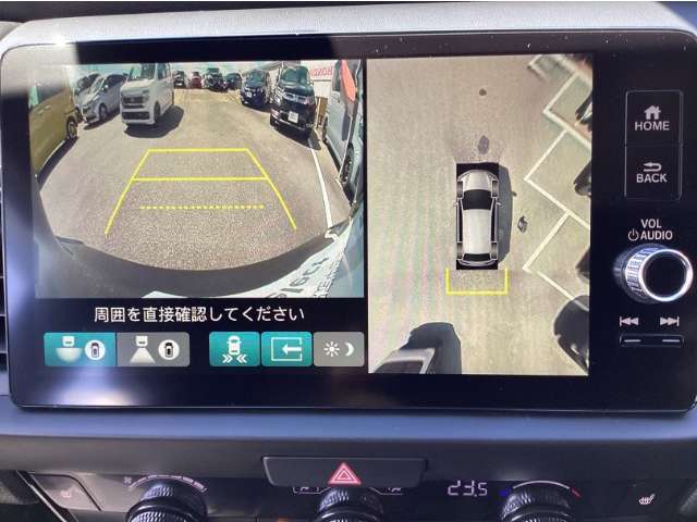 マルチビューカメラ装備！駐車などとっても安心です！！