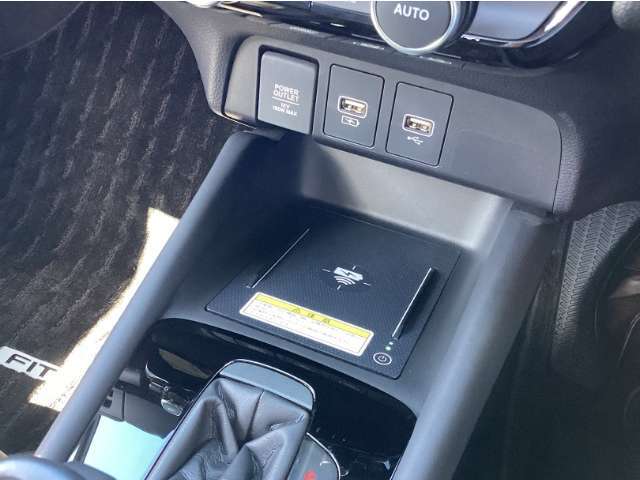 ワイヤレス充電もできます☆置くだけ充電でとっても便利！