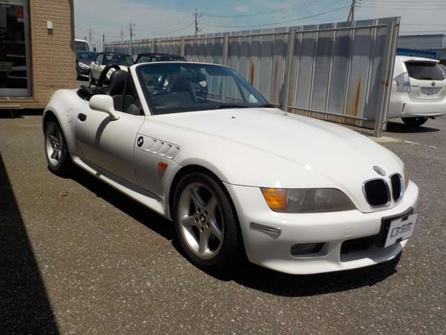 車検や故障などのお問い合わせもお気軽にお待ちしております。外車初心者の方でもお気軽にご来店ください。細かい所までしっかりサポート。気軽な中古車屋を目指しております。365日営業です。