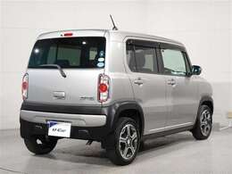 後部にはプライバシ-ガラスを装備しております。