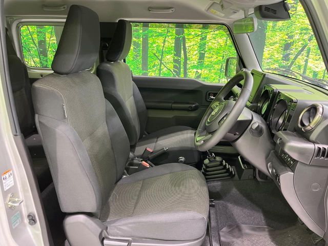 もちろん車内はキレイです♪よりクリーンな状態をキープしたいお客様には『ナノゾーンコート』がおすすめ！新型コロナウイルス対策や、除菌・消臭に効果を発揮し多くの方にご好評いただいております。