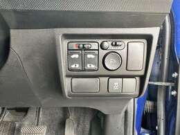 【快適装備】両側電動スライドドア・横滑り抑制装置装備！