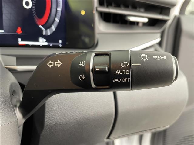 【　オートライト　】オートライトなのでライトの点け忘れを気にすることなく運転が出来ます♪