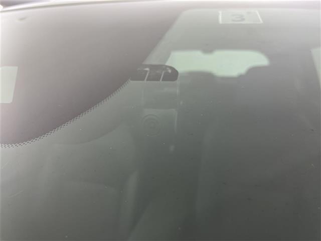 【　ドライブレコーダー　】運転中の記録を残します。事故などを起こした起こされた時の証拠を残します。
