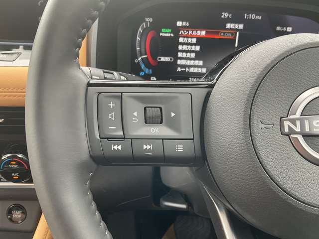 オーディオ等の操作ができるハンドルスイッチ付！手元で操作できるので運転中でも安心です☆